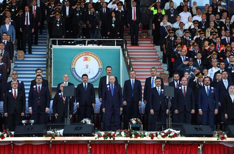 Cumhurbaşkanı Erdoğan: Terörün gölgesinin çekildiği bir Türkiyede yeni kardeşlik türküleri söyleyeceğiz