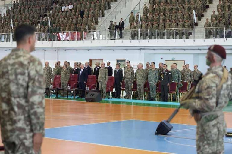 Bakan Güler, bordo berelilerin mezuniyet törenine katıldı
