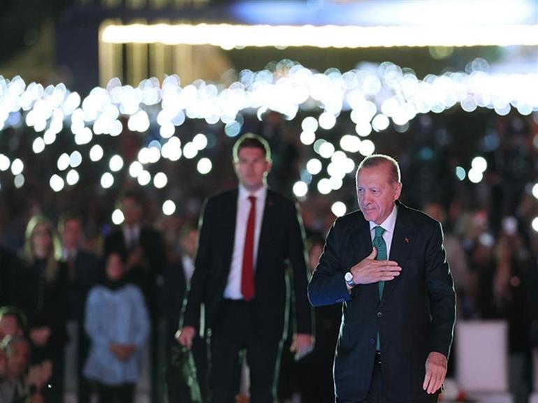 Cumhurbaşkanı Erdoğan: Türkiyeyi küllerinden yeniden inşa ettik, istikbalini de inşa edeceğiz