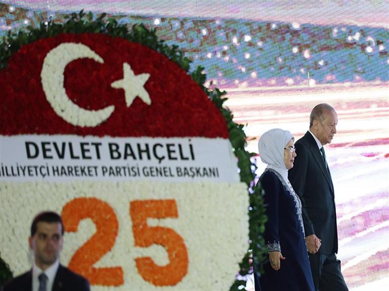 Cumhurbaşkanı Erdoğan: Türkiyeyi küllerinden yeniden inşa ettik, istikbalini de inşa edeceğiz