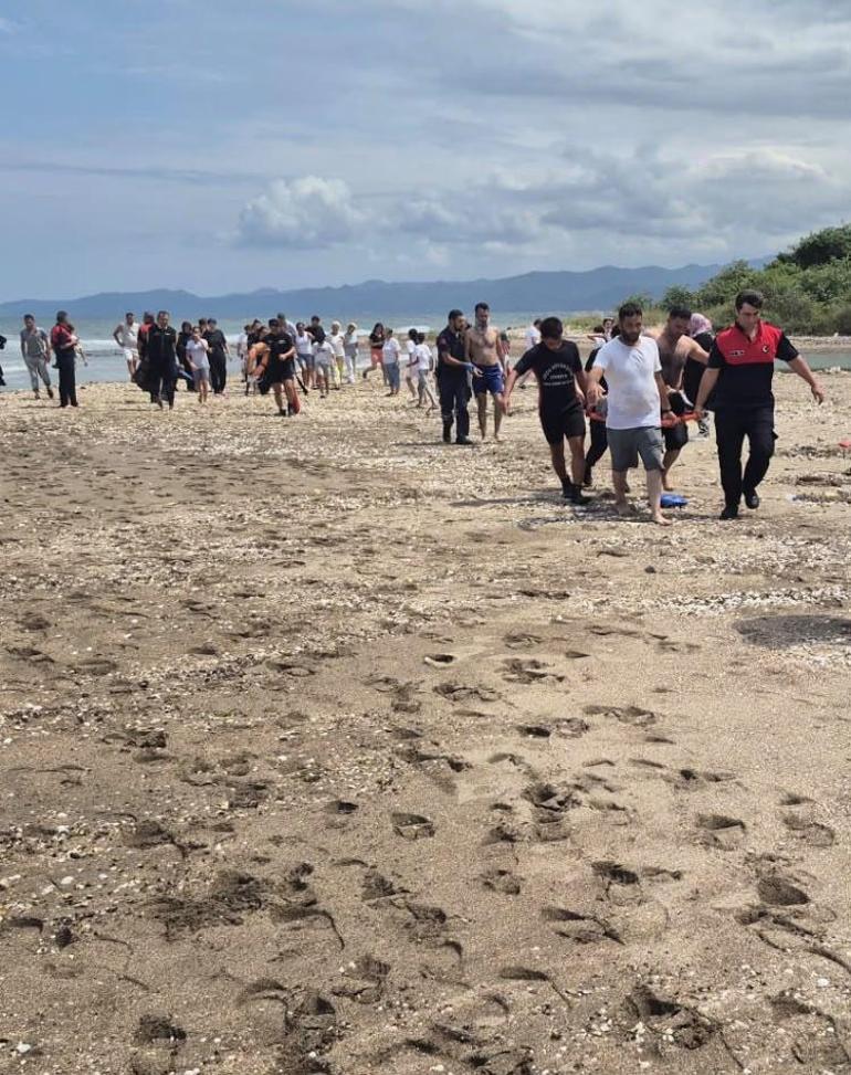 Orduda yasağa rağmen denize giren 2 kardeş boğulma tehlikesi geçirdi