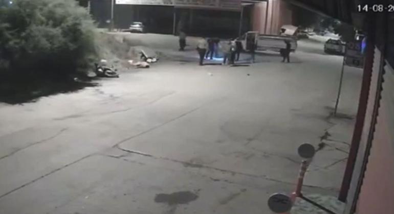 Motosiklet sürücüsünün öldüğü kaza anı kamerada