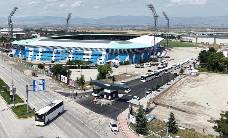 Erzurumspor taraftarı Diyarbakır deplasmanı için yola çıktı