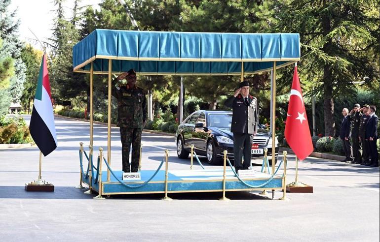 Bakan Güler, Sudan Genelkurmay Başkanı Elatta’yı kabul etti