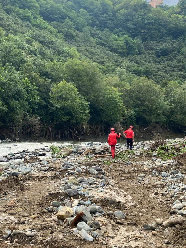 Giresunda selde kaybolan yeğenin cansız bedeni bulundu, dayı aranıyor