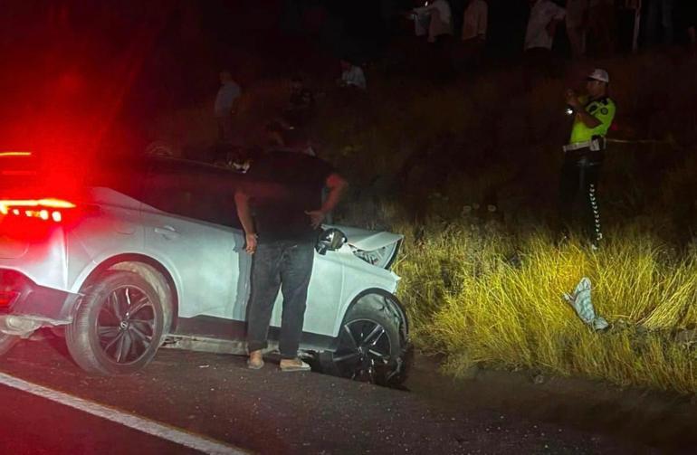 Şanlıurfa’da iki otomobil çarpıştı: 3 ölü, 1 yaralı