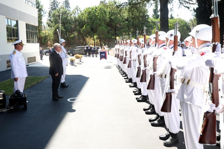Bakan Güler, Donanma Komutanlığını ziyaret etti