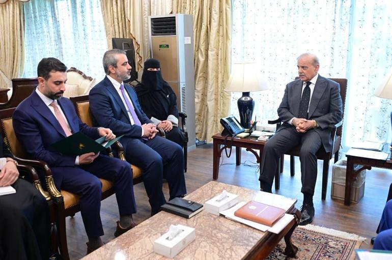 Suriye Dışişleri Bakanı Şeybani, Pakistan Başbakanı Şerif ile bir araya geldi