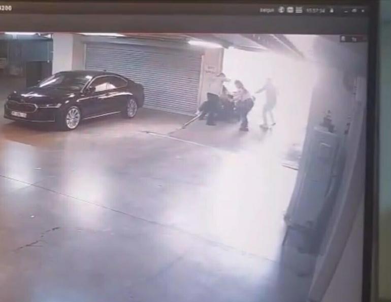 Belediye başkanının park halindeki makam aracına silahlı saldırı; 1 gözaltı