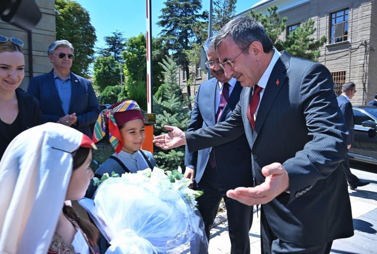 Cumhurbaşkanı Yardımcısı Yılmaz: Vatandaşın yastık altı, Merkez Bankası rezervinden büyük