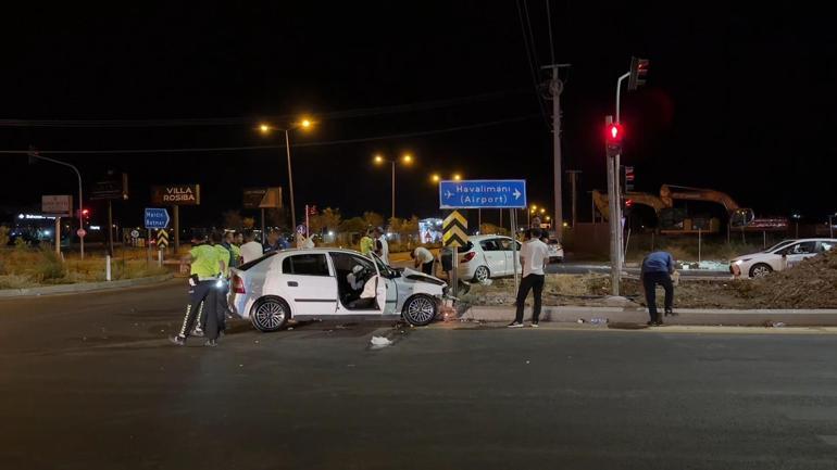 Diyarbakırda otomobiller çarpıştı: 7 yaralı