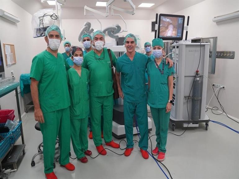 Pelvik cerrahide robot avantajı