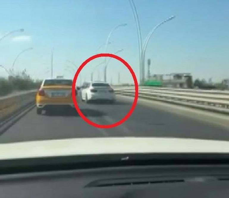 Trafikte otomobiliyle makas attı; o anlar kamerada