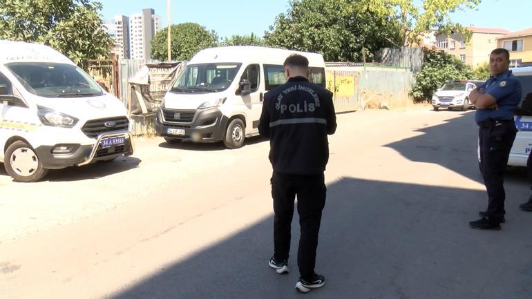 Sultanbeylide çalışma sırasında işçiler çatının altında kaldı: 1i ağır 2 yaralı