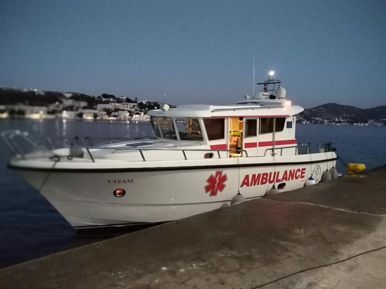 Leros’ta rahatsızlanan Türk genci deniz ambulansıyla Bodrum’a getirildi