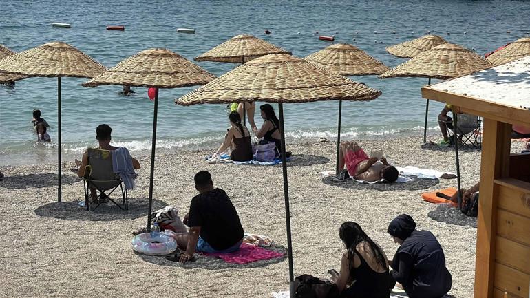 Bodrumda hava sıcaklığı 40 dereceyi aştı, sahiller doldu