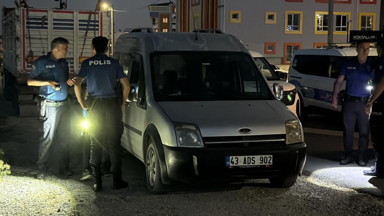 Kütahya’da eski eşinin sokakta bıçakladığı kadın ağır yaralandı; olay anı kamerada