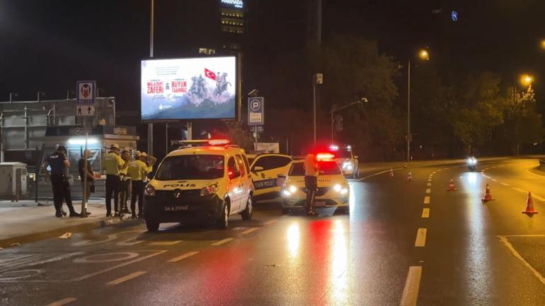 Bakırköy’de aynı noktada peş peşe iki ayrı motosiklet kazası; 1i ağır 3 yaralı