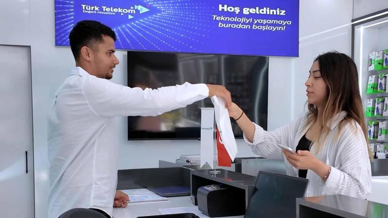 Bakan Kurum: Hatay’da açılan kepenkler yeniden başlayan hayatın sesi oluyor