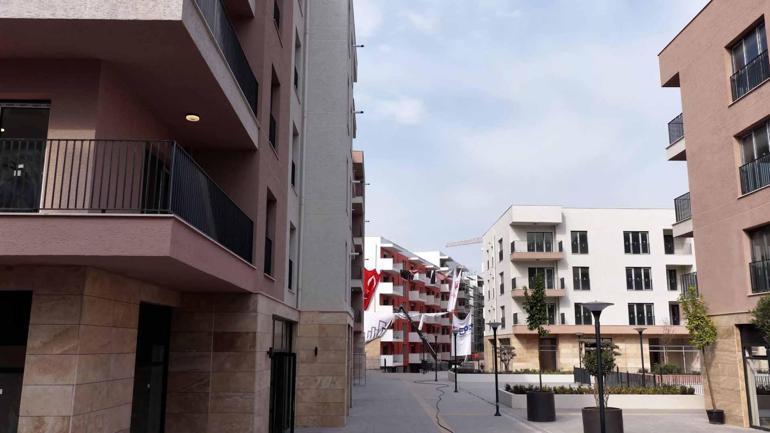 Bakan Kurum: Hatay’da açılan kepenkler yeniden başlayan hayatın sesi oluyor