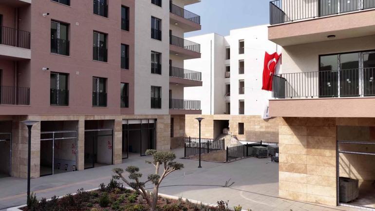 Bakan Kurum: Hatay’da açılan kepenkler yeniden başlayan hayatın sesi oluyor