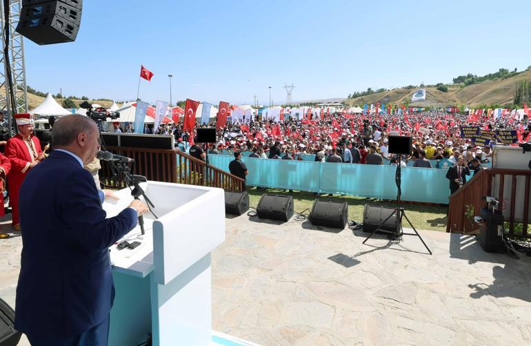 Cumhurbaşkanı Erdoğan: Eninde sonunda kan tüccarları kaybedecek