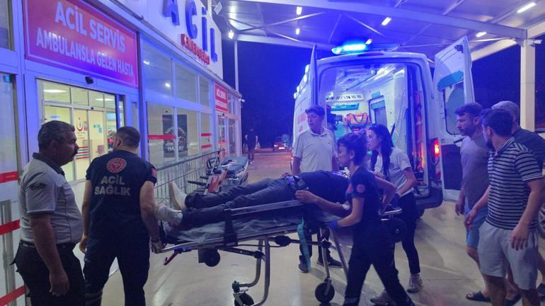 Adana’da 2 otomobil çarpıştı; 4 yaralı