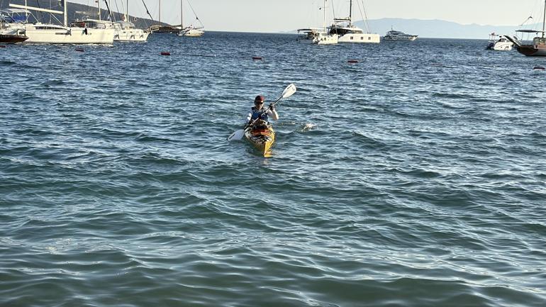 İstanbul’dan kanoyla çıktığı Türkiye yolculuğunda 83 gün sonra Bodrum’a ulaştı