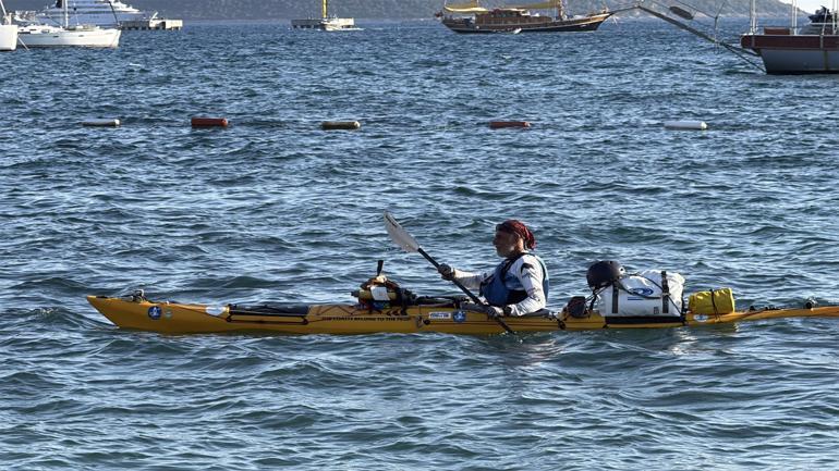 İstanbul’dan kanoyla çıktığı Türkiye yolculuğunda 83 gün sonra Bodrum’a ulaştı