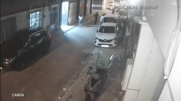 Bayrampaşa’da kadını darbeden şüpheliye müdahale eden polisleri yaralayan 4 şüpheli tutuklandı