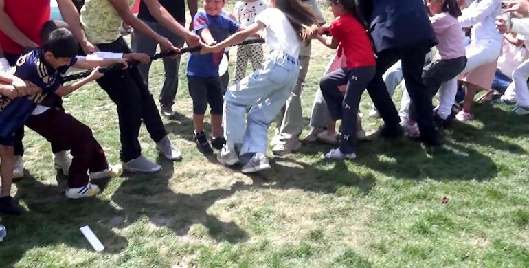 Koruyucu Aile Festivalinde çocuklar, aileleriyle eğlendi
