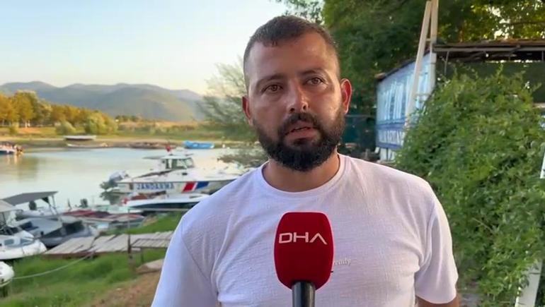 İznik Gölünde bottan düşen 3 kişiyi vatandaşlar kurtardı: Olay anı kamerada