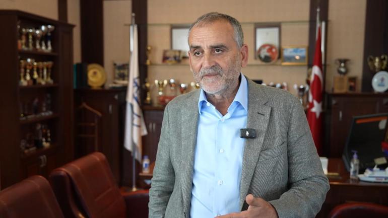 Havai fişekle evi yanan ressama Kasımpaşa Spor Kulübünden destek