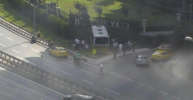 Zeytinburnu’nda İETT otobüsü sitenin bahçe duvarına çarptı; 6 yaralı