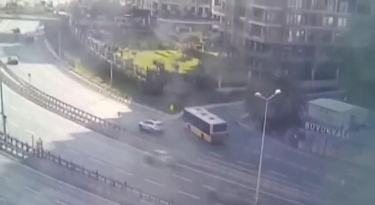 Zeytinburnunda 1 kişinin öldüğü 17 kişinin yaralandığı İETT kazası kamerada