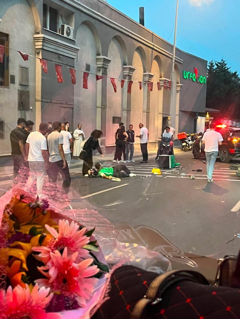 Kağıthane’de motosikletin park halindeki otomobile çarparak takla attığı kaza kamerada