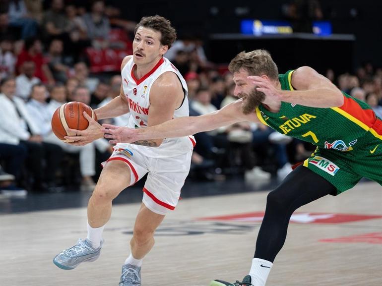 A Milli Erkek Basketbol Takımı, Litvanya’yı farklı yenerek ikinci tura galibiyetle başladı
