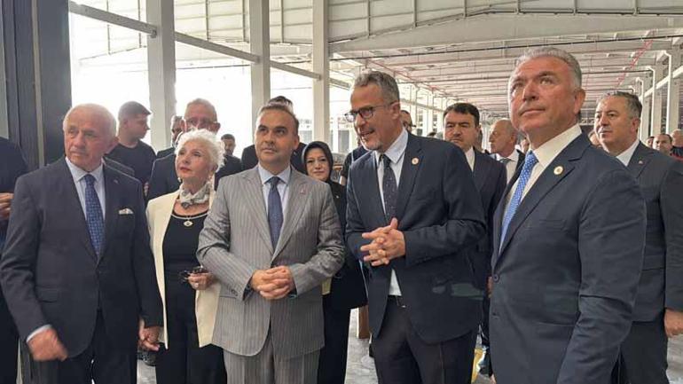 Bakan Kacır: Türkiye, Çin’den sonra Orta Avrupa’ya kadar uzanan kuşakta en ihracatçı ülkedir