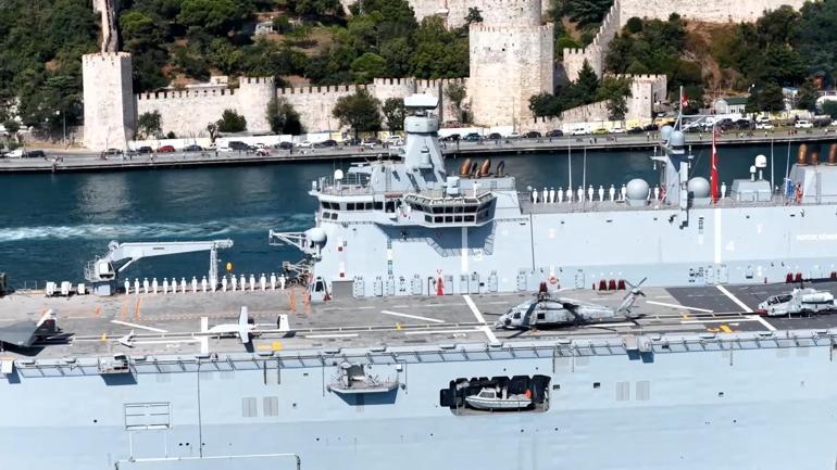 Deniz Kuvvetleri Komutanlığına bağlı 15 gemi İstanbul Boğazından geçiyor