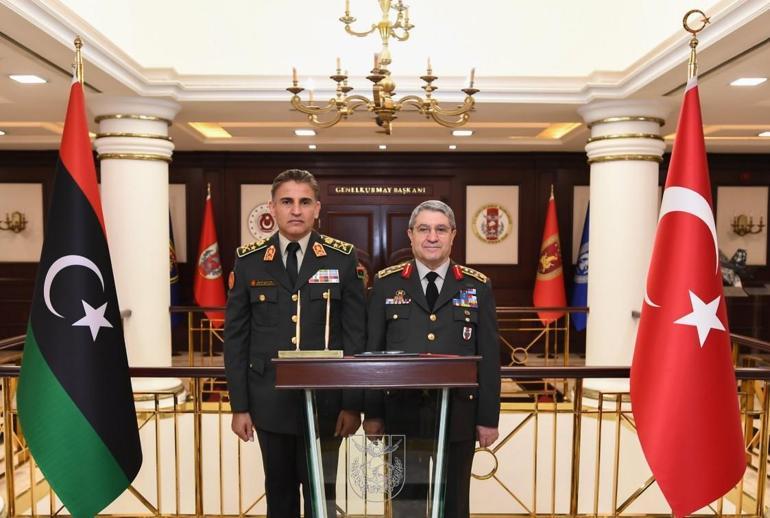 Genelkurmay Başkanı Orgeneral Bayraktaroğlu, Libyalı mevkidaşı Al-Namroush ile bir araya geldi