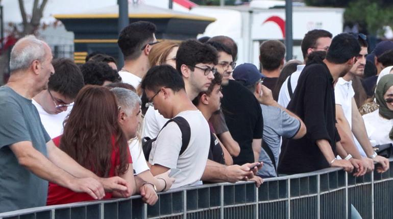 TCG Oruçreis gemisi Zafer Bayramı nedeniyle ziyarete açıldı