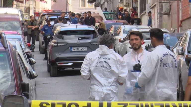 Fatihte eşini ve kızını silahla öldüren koca intihar etti