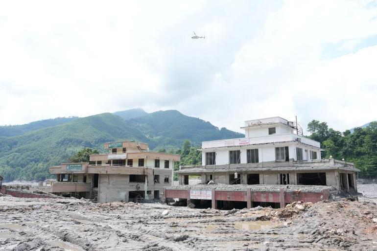 Nepaldeki selde hayatını kaybedenlerin sayısı 734’e yükseldi