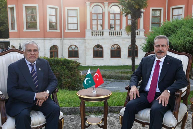 Bakan Fidan, Pakistan Dışişleri Bakanı Ishaq Dar ile görüştü