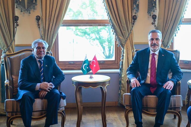 Bakan Fidan, Pakistan Dışişleri Bakanı Ishaq Dar ile görüştü