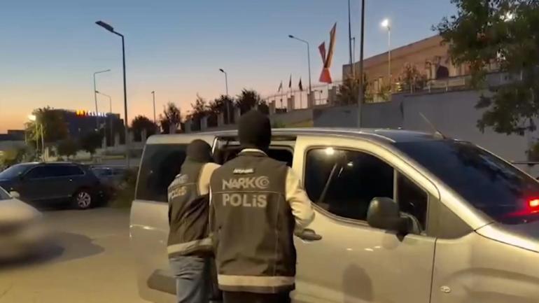 Uluslararası düzeyde uyuşturucu ticareti suçundan aranan şüpheli Beyoğlunda yakalandı