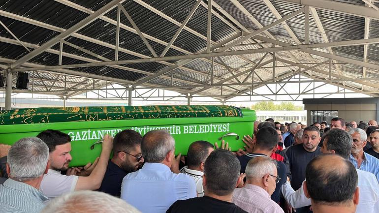 Mürettebat, sesler gelince ‘sürati azaltın’ diyen yolculara, ‘yavaşlarsak daha çok duyarsınız’ demiş