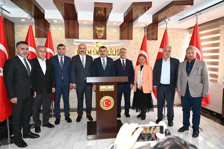 Bakan Tekin: Top artık bizde, hep beraber bu sürece sahip çıkalım