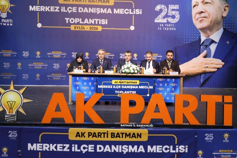 Bakan Tekin: Top artık bizde, hep beraber bu sürece sahip çıkalım