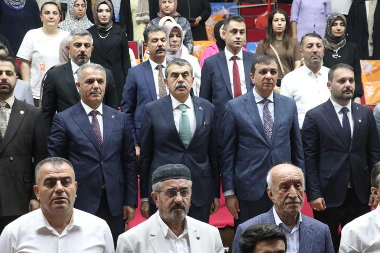 Bakan Tekin: Top artık bizde, hep beraber bu sürece sahip çıkalım